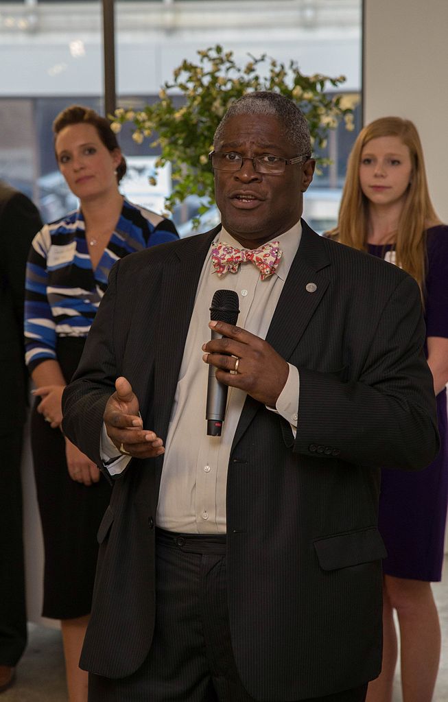 Mayor Sylvester "Sly" James of Kansas City, MO is one of only a handful of African American mayors in America's largest cities. (Source: BlindManEditing )