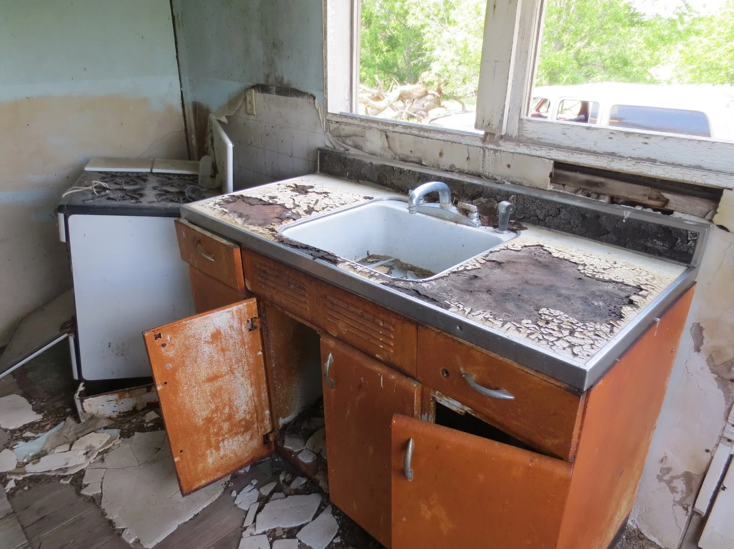 9kitchen.jpg