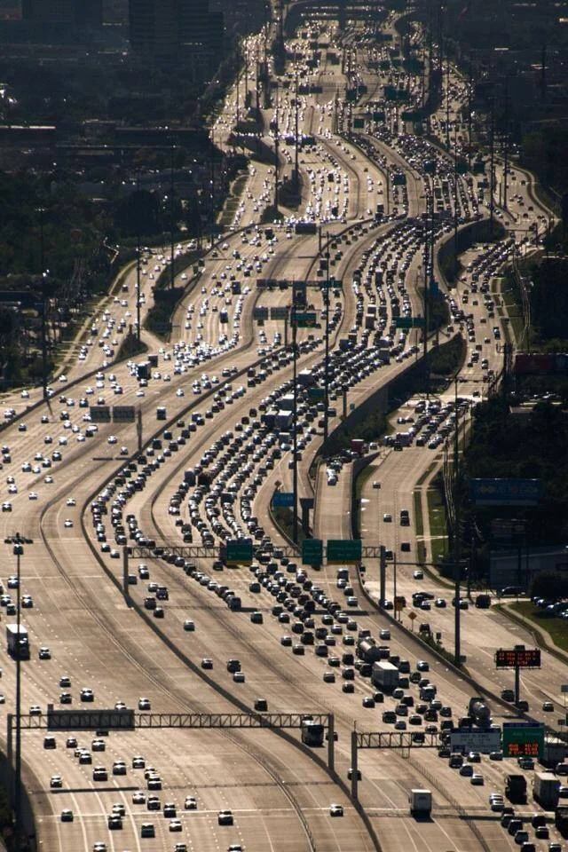 Adding lanes doesn’t end congestion. Perhaps nothing makes this point better than the Kate Freeway in Houston. (Source: Aliciak3yz )