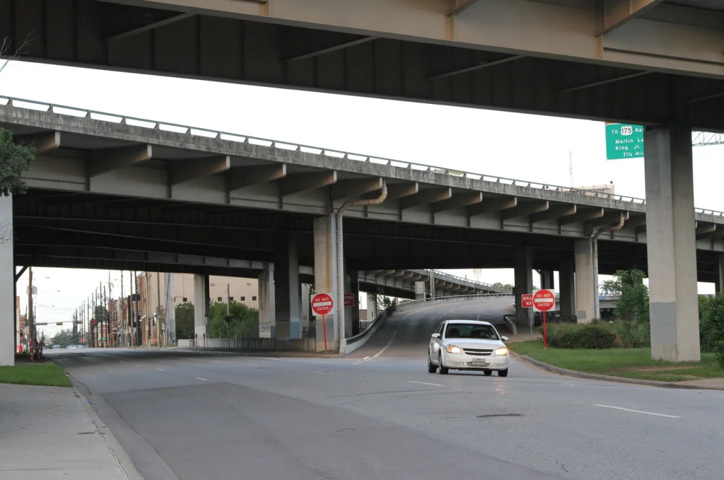 What Dallas, Houston, Louisville &amp; Rochester can teach us about widening freeways: Don’t!