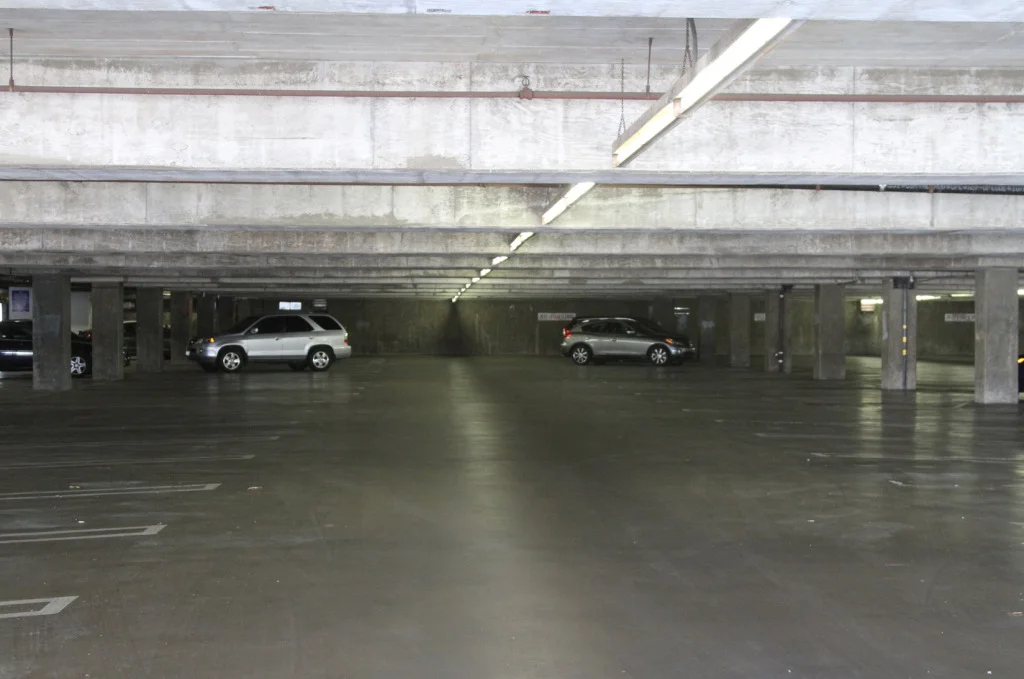 19garage.jpg