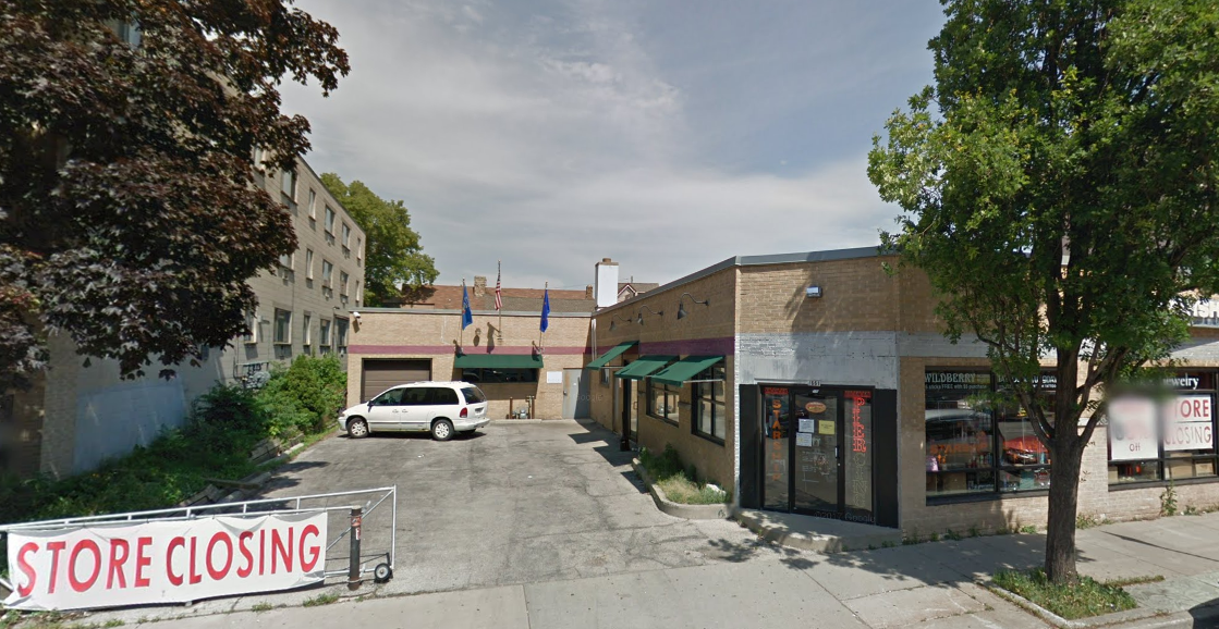  A jewelry store heads for closure in 2011 (Source: Google maps) 