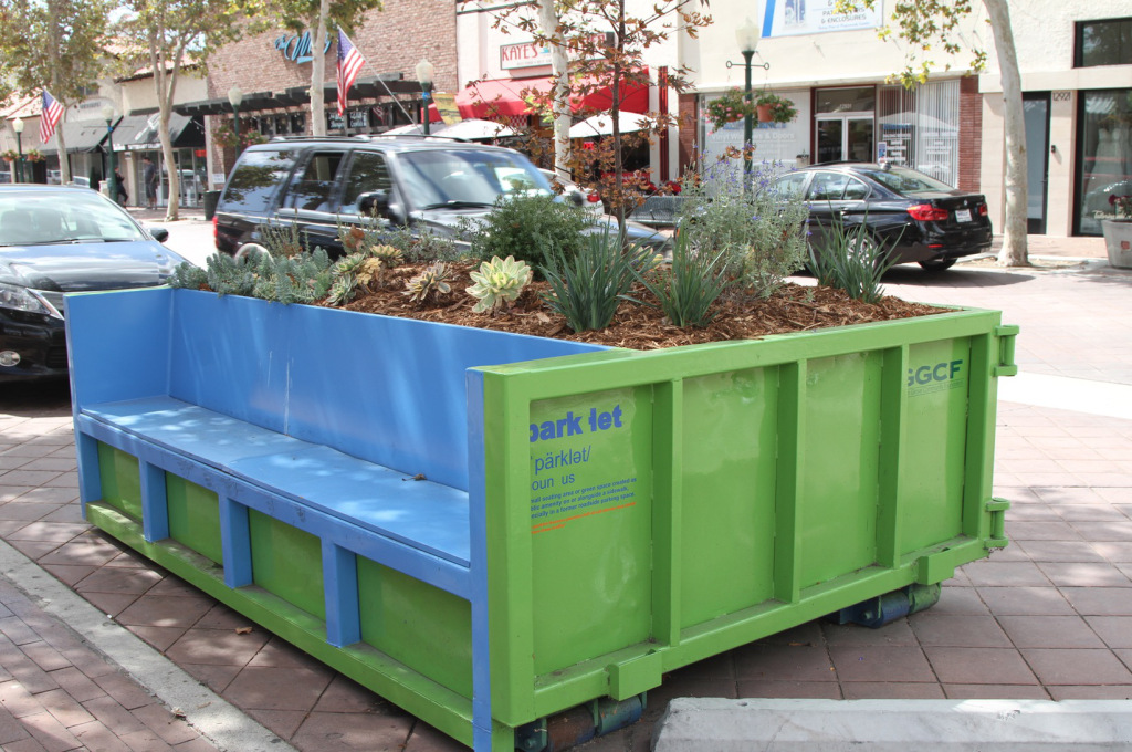 24parklet.jpg