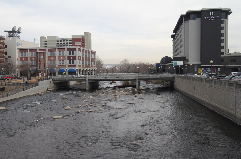 32buildings-on-river.jpg