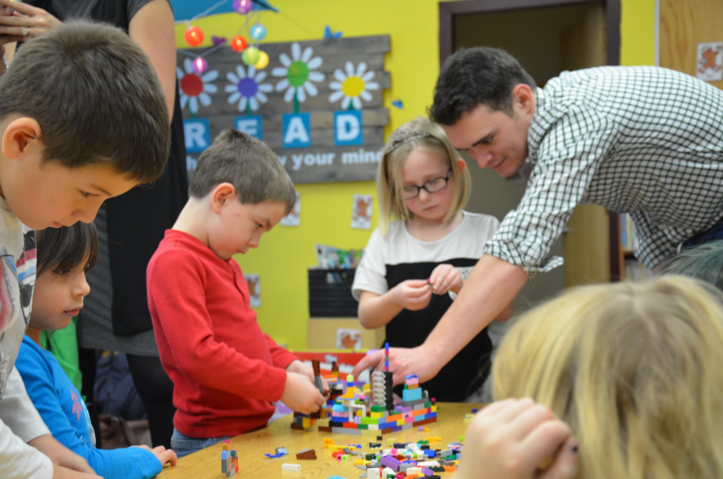 Architect Mitchell Borgen works with kids at a local elementary school to talk about planning. (Source: Jonathan Holth)