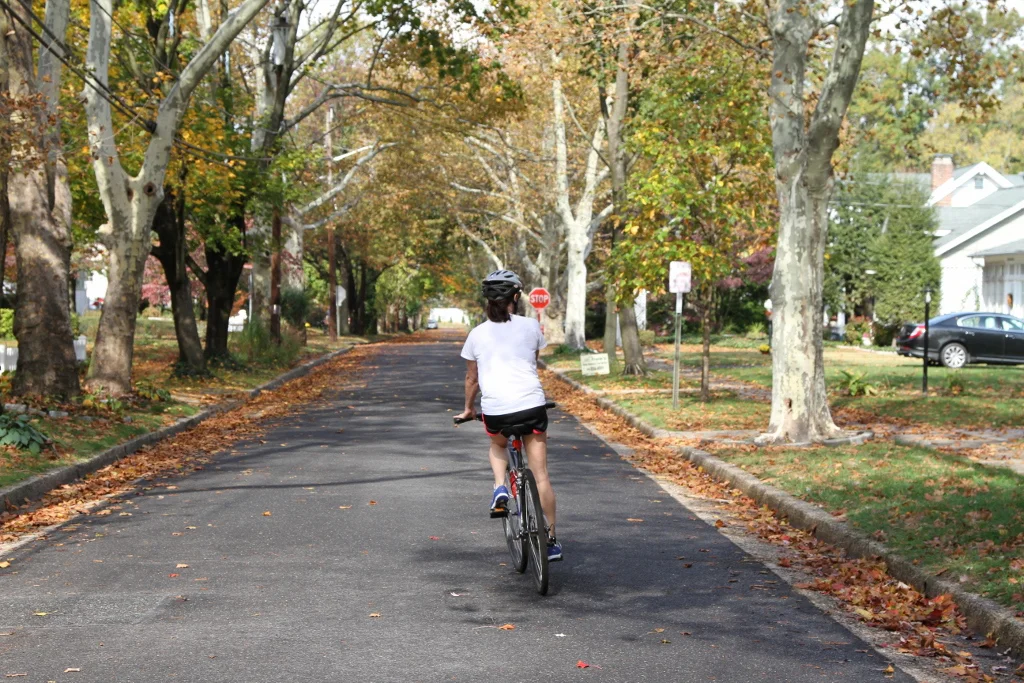 Why Bikes, Scooters and Small-Scale Transportation are the Future of our Cities