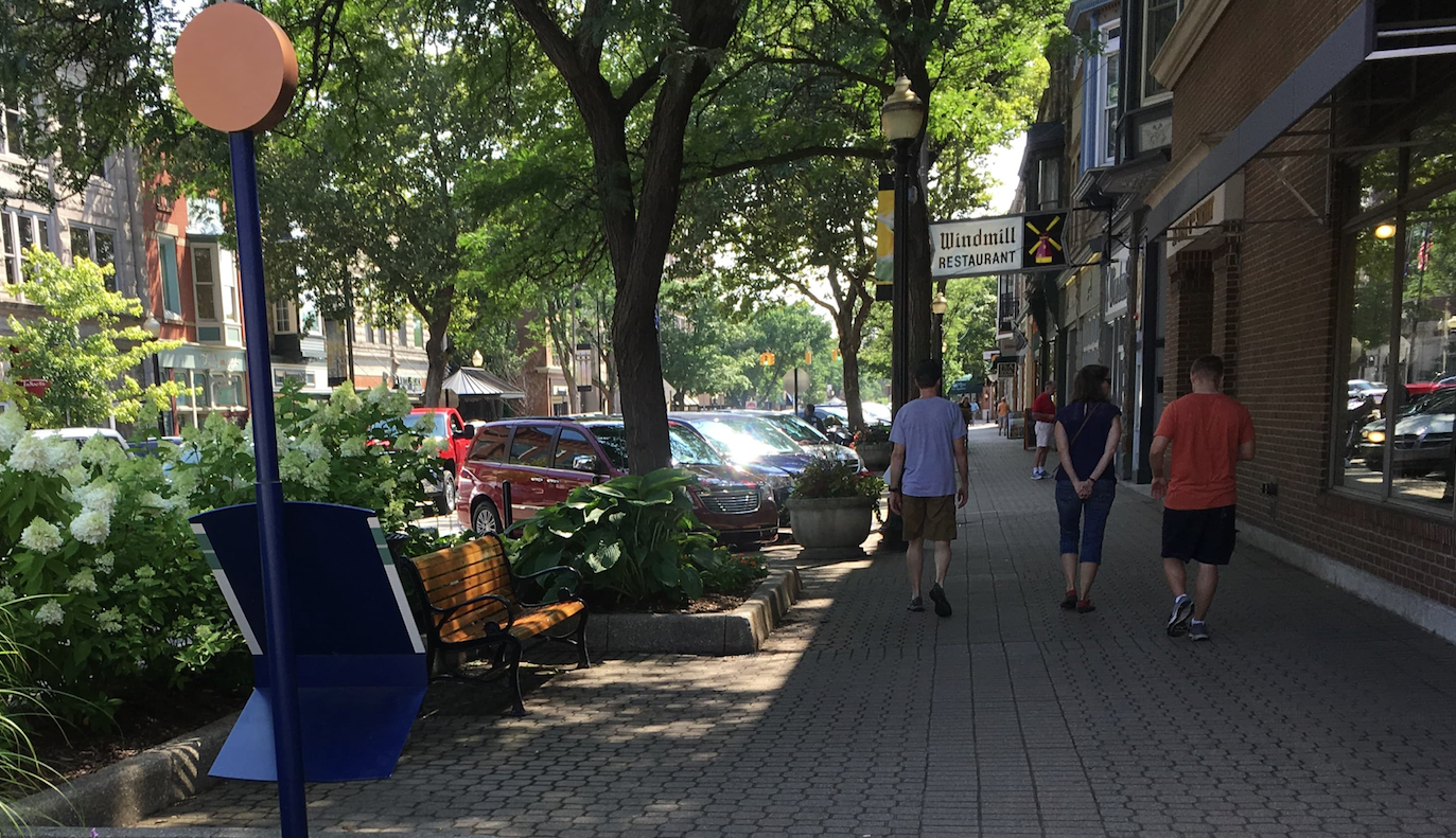 Downtown Holland, MI is full of shops, restaurants, and pleasant places to spend time. As a result, it's also full of people. Holland has even ensured that people can safely and easily walk around its downtown 365 days a year by installing snowmelt sidewalks throughout the area. 