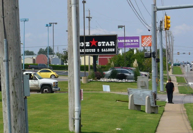 So, does this sidewalk get an A? (Photo by Sarah Kobos)