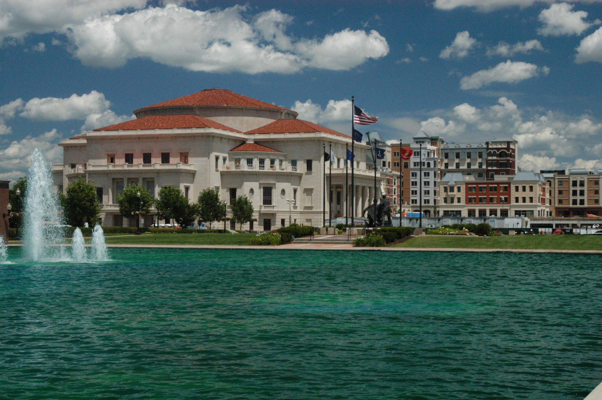 Carmel, Indiana. Source: Goodfreephotos .
