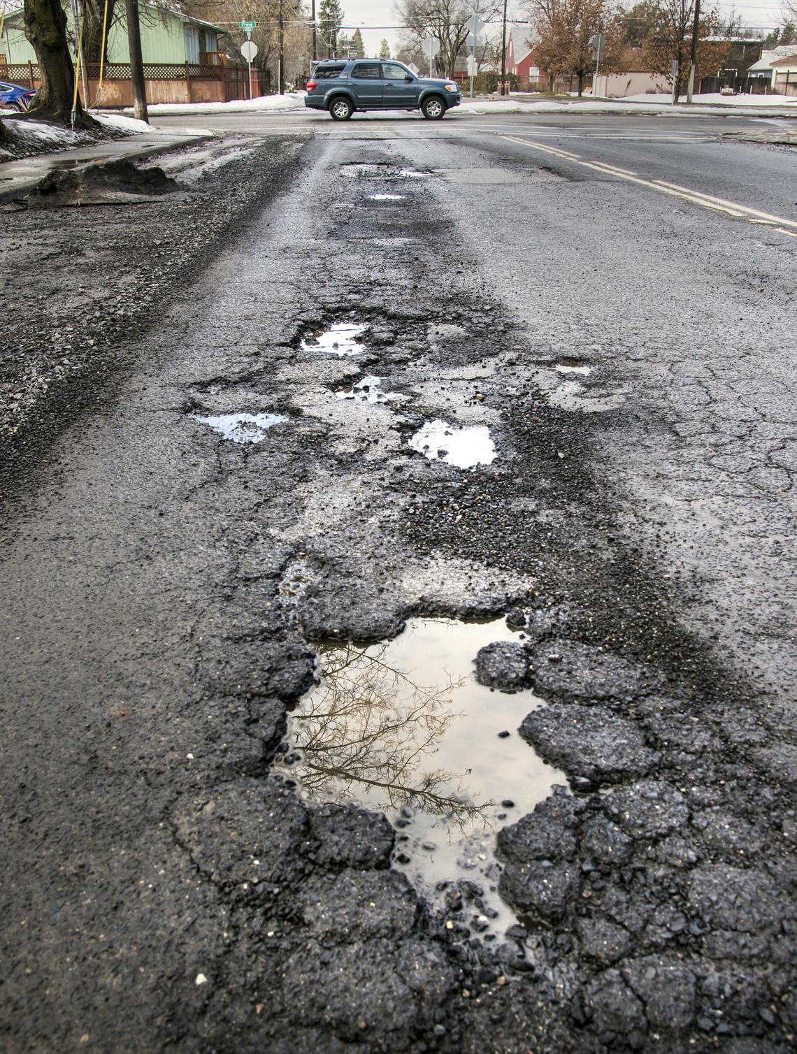 SRX_POTHOLE_5.JPG_t1140.jpg