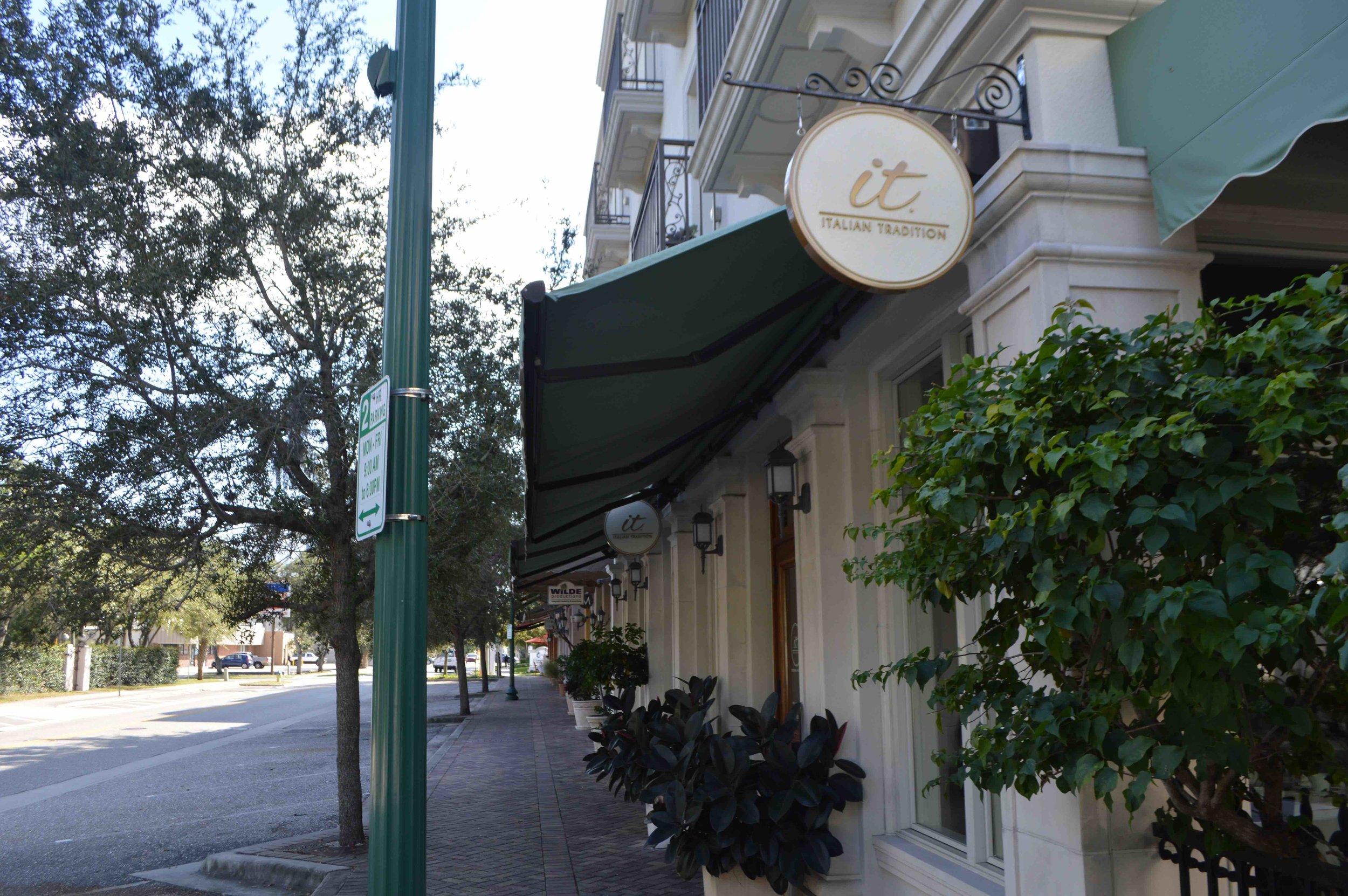 awnings1.jpg