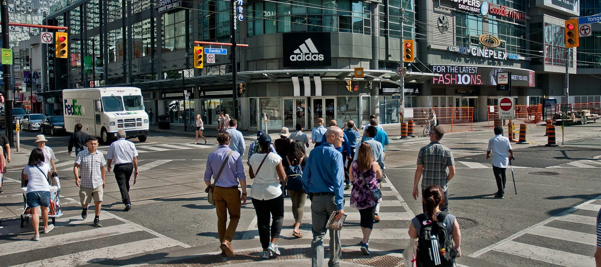 A Pedestrian Scramble Can Make an Intersection Safer For Everyone
