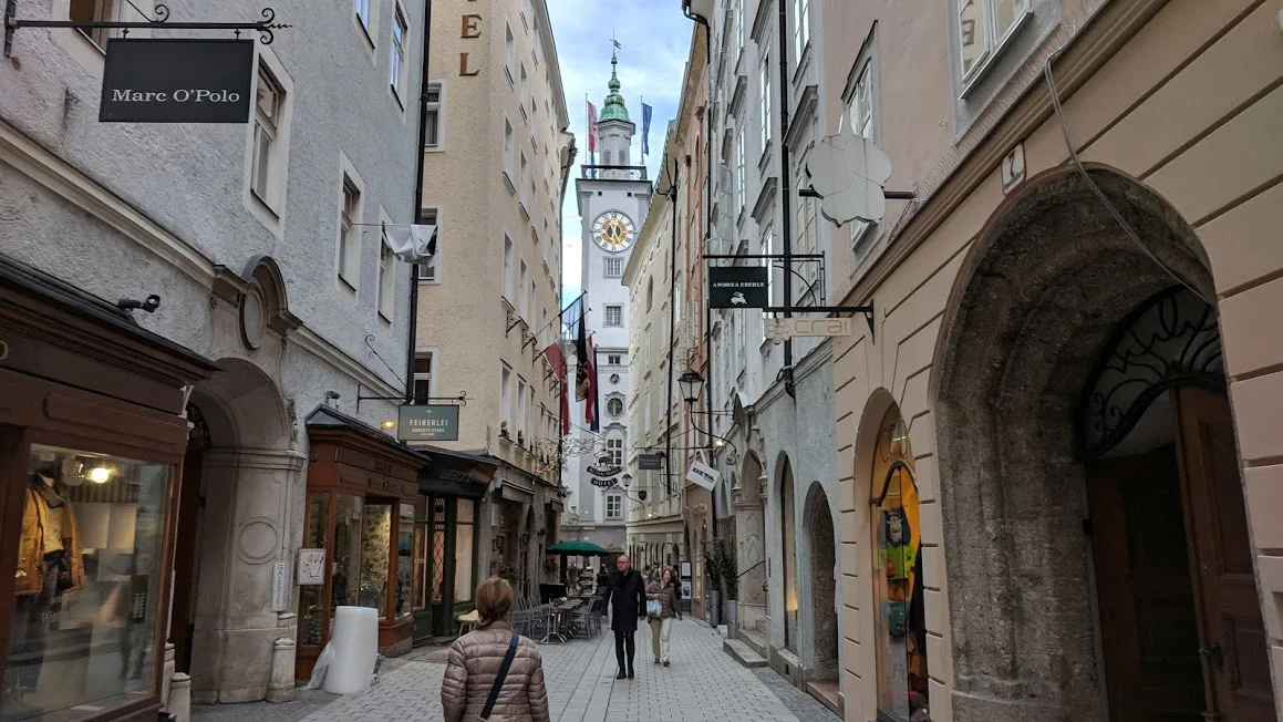 A street near the square.