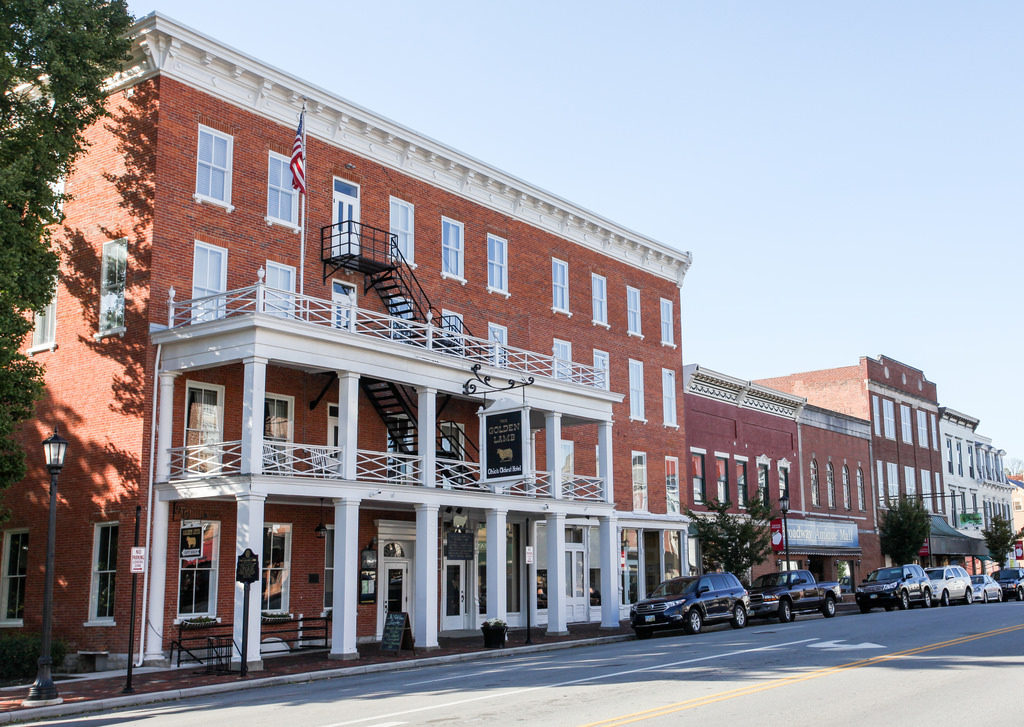 The Golden Lamb Inn (Photo by Adam Schweigert via Flickr)