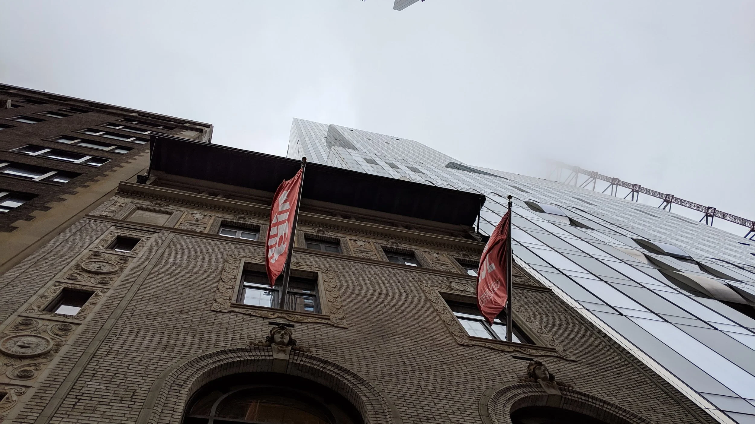 Even when you look up, the height differences don’t seem that crazy, and it’s hard to appreciate or even notice architectual details beyond a certain height.
