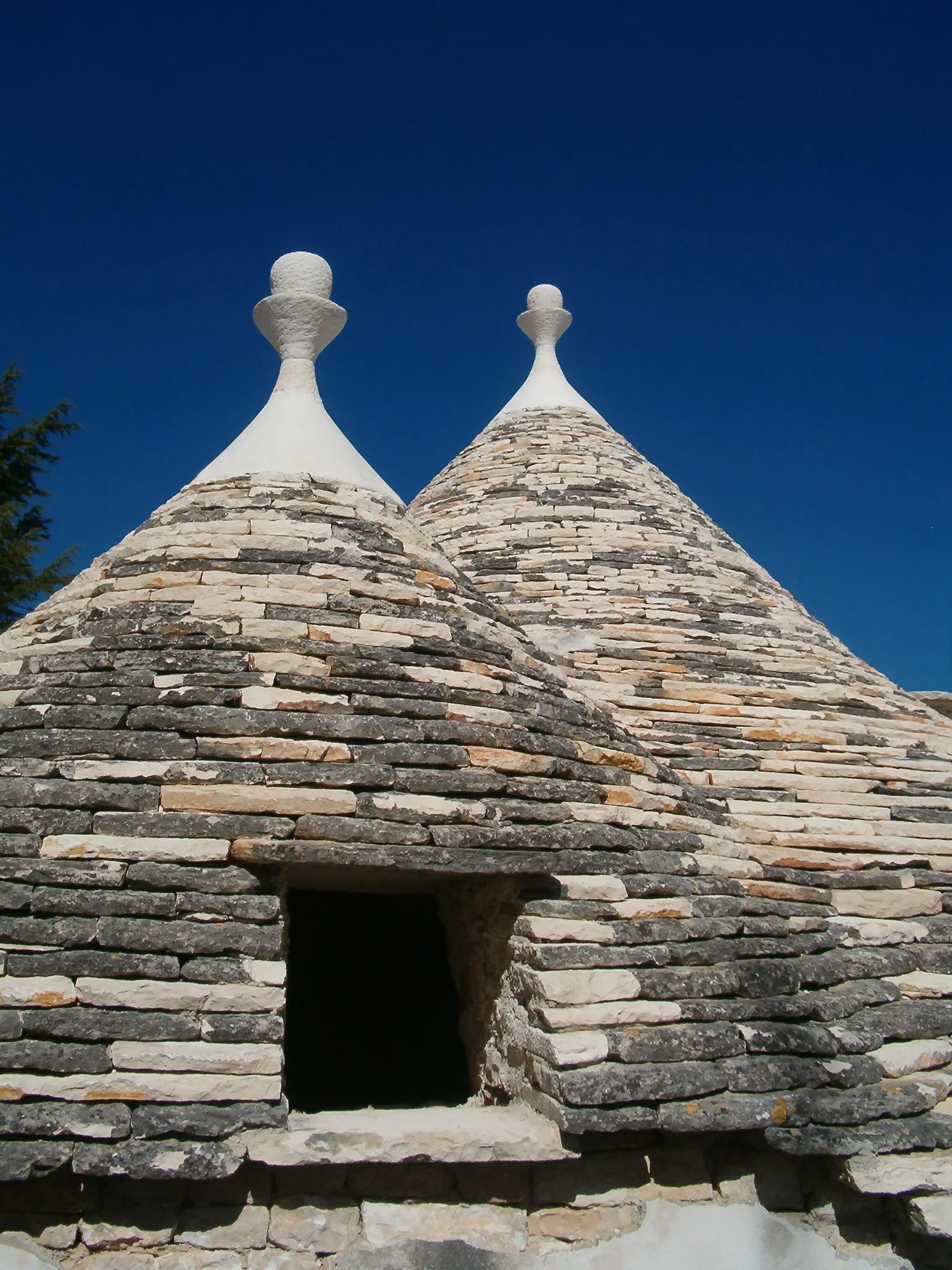 Trulli in Italy. Image: Wikimedia Commons