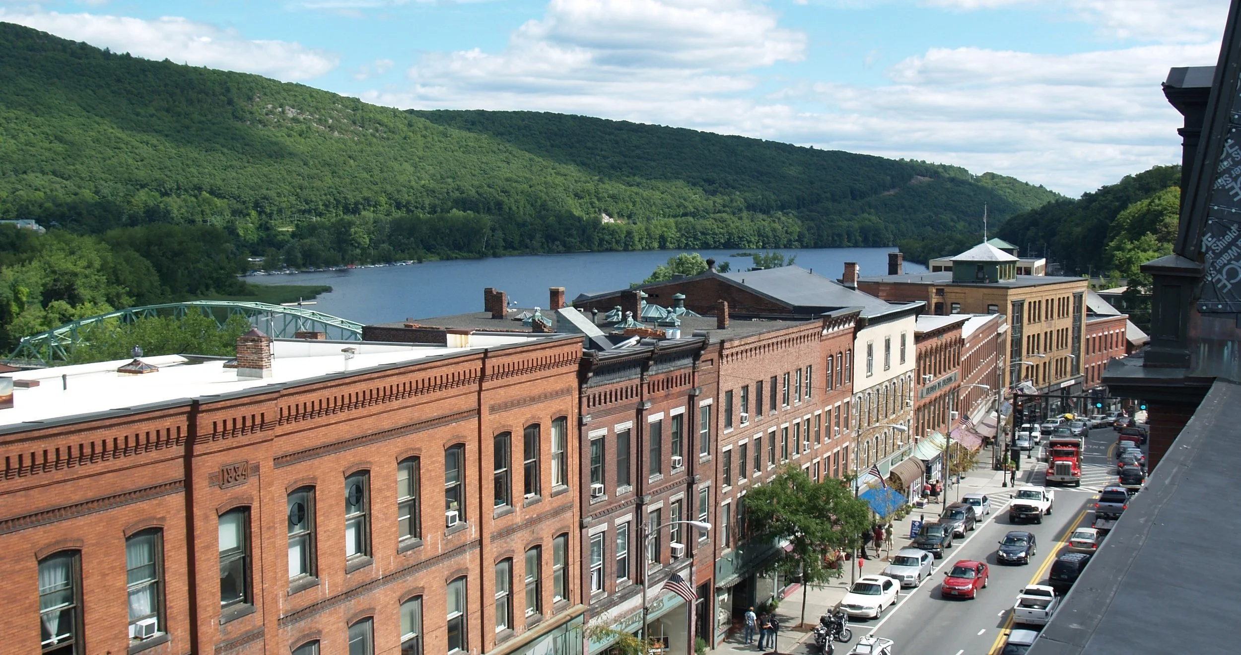 Who’s the “Strongest Town” in North America? 16 cities compete in “March Madness of Urbanism.”