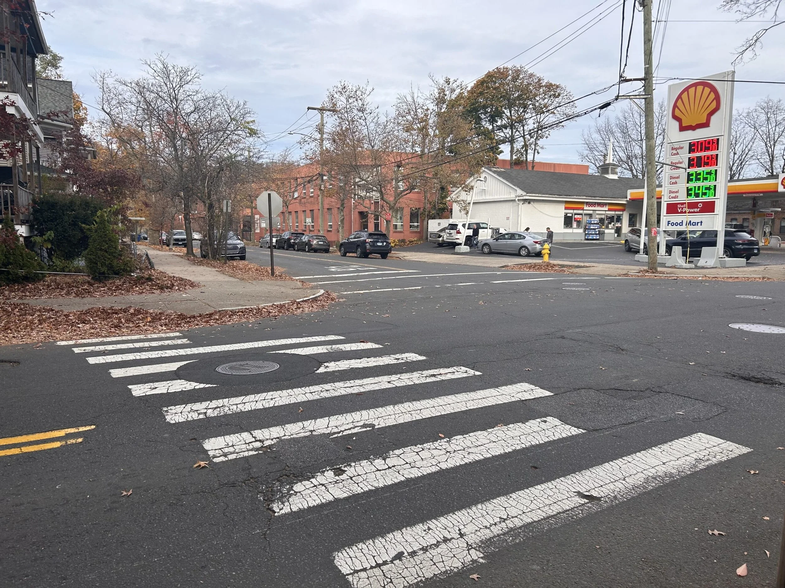 'Treacherous' East Rock intersection analyzed, solutions floated