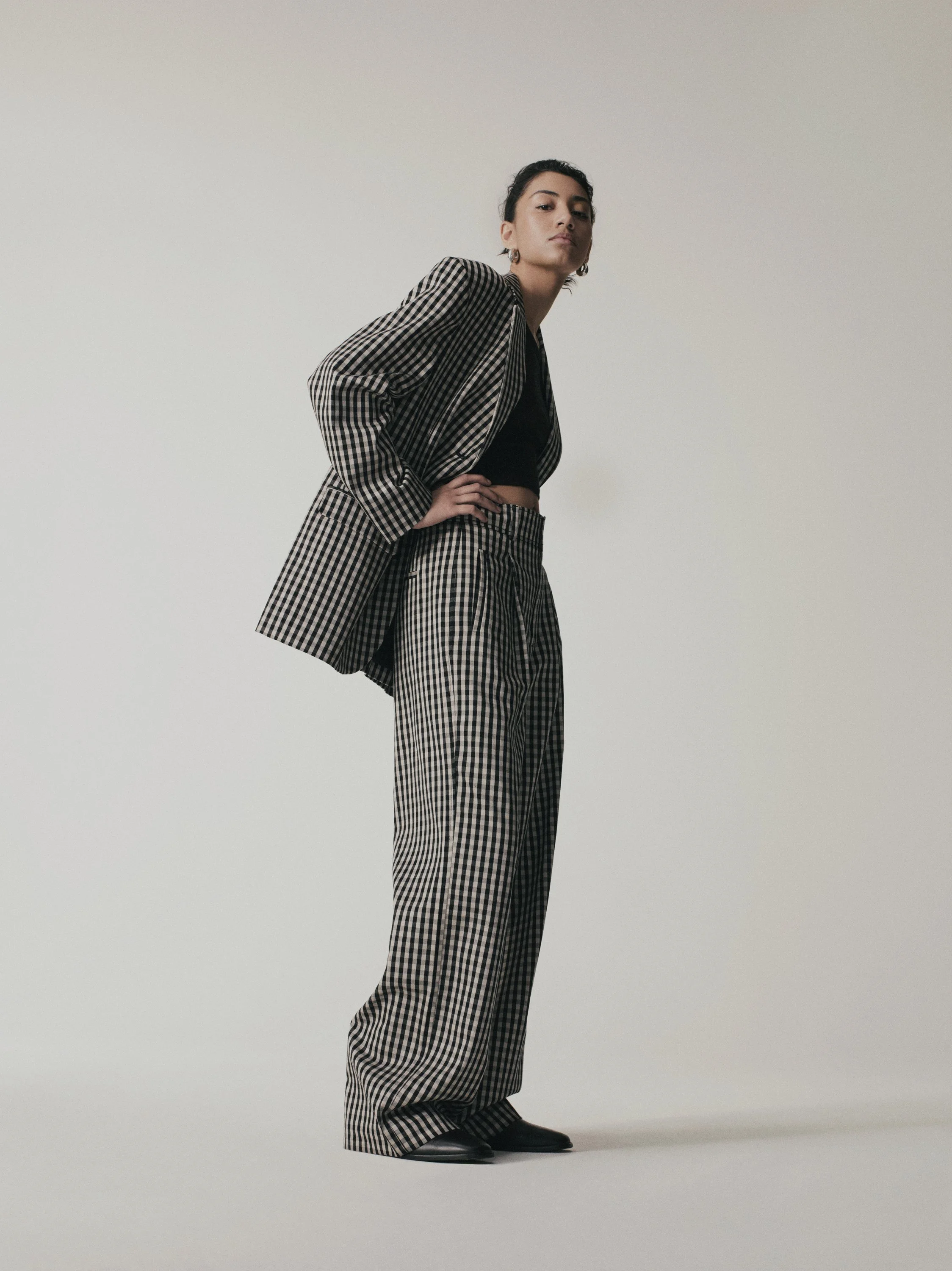P910_JBR_Everlane_ModernEssentials_Shot_04_027_R1.jpg