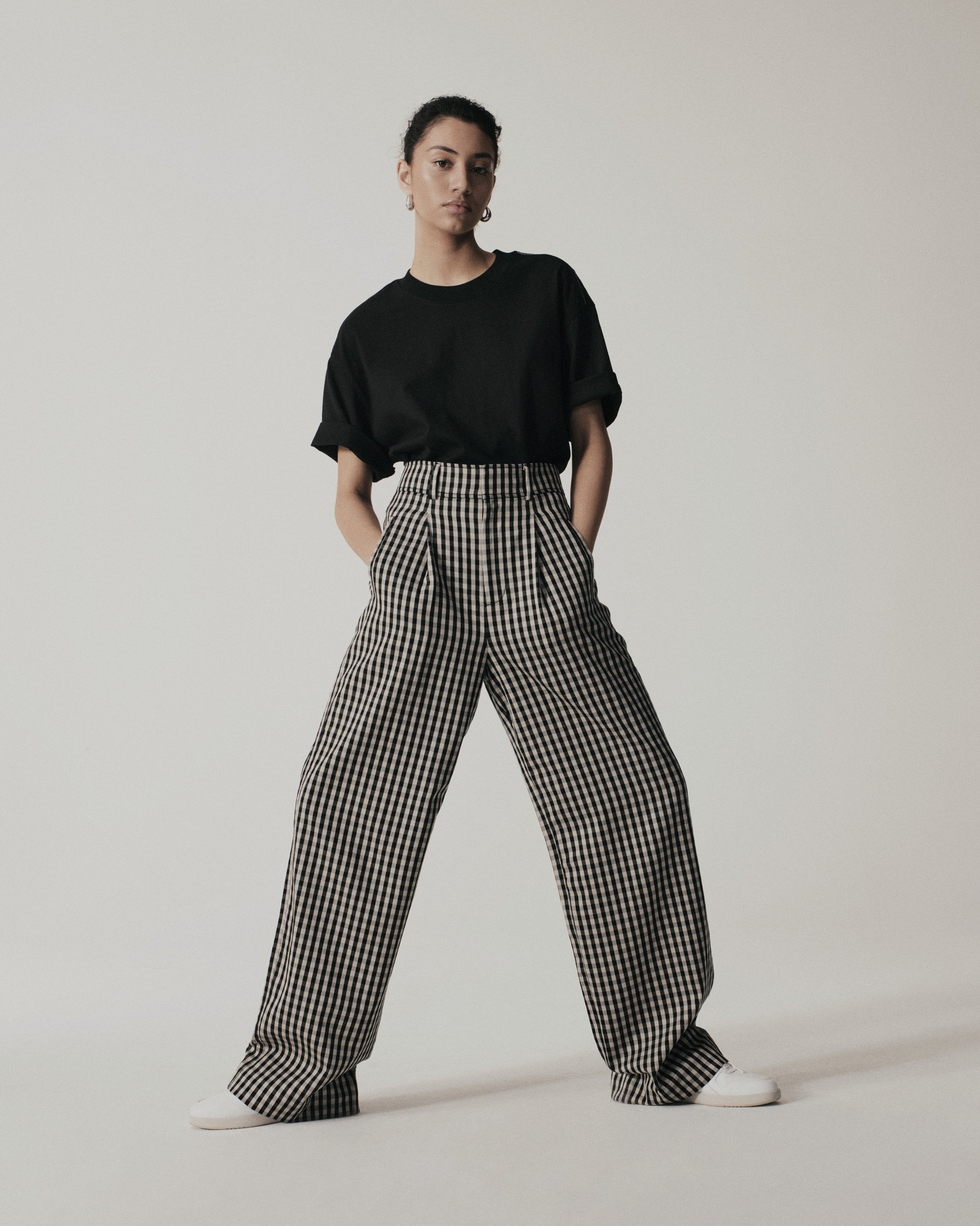 P910_JBR_Everlane_ModernEssentials_Shot_05_123_R2.jpg