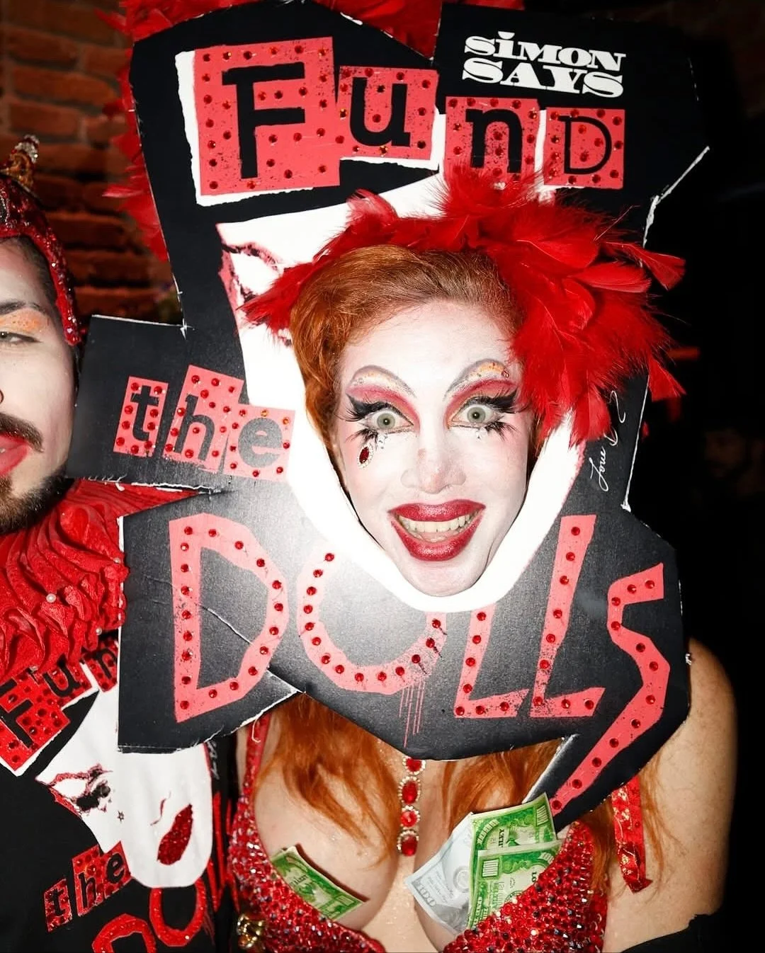 another RED HOT night at Simon Says!!!
.
📸 @thecobrasnake -Llink in the BIO ⬆️