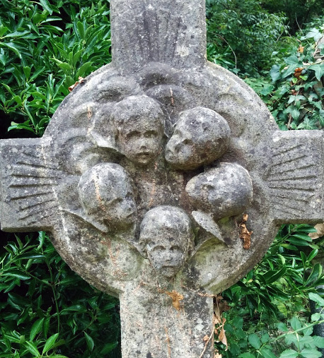 Circle of Baby Angels, Highgate Cemetery 2018