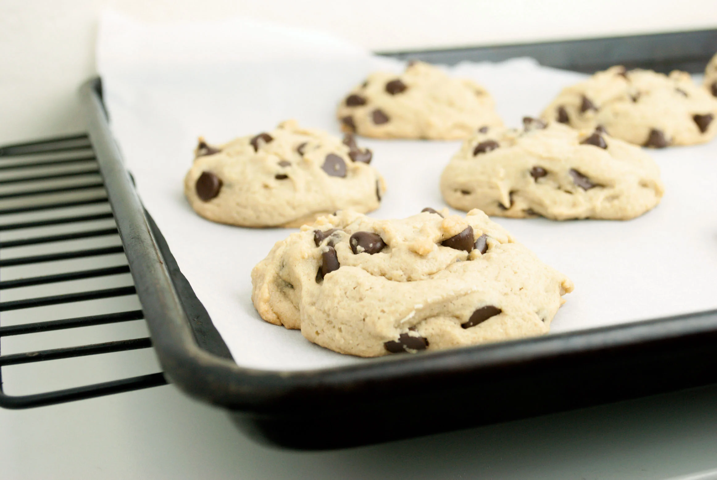 Hearty Vegan Chocolate Chip Cookies