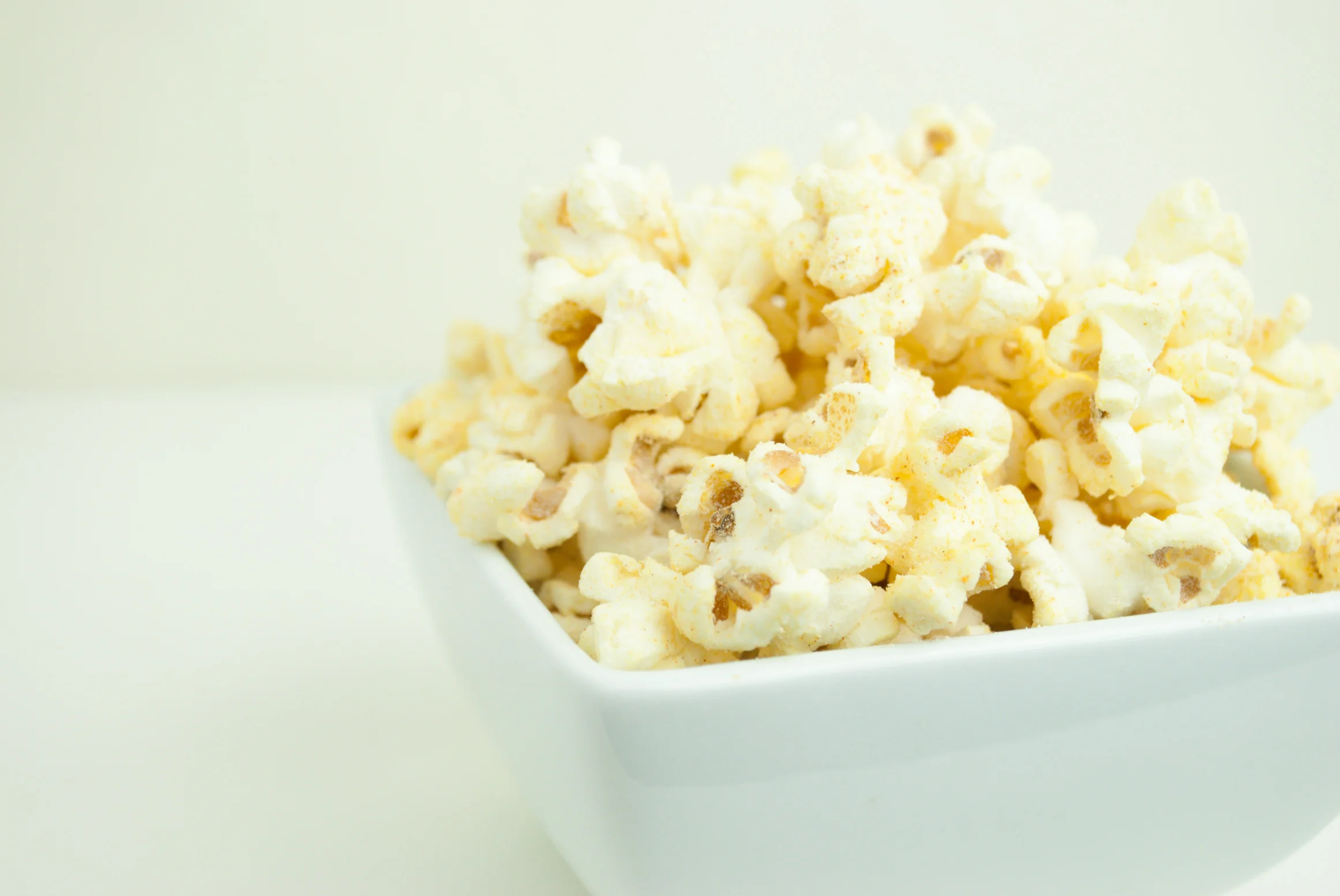 Vegan "Cheddar" Popcorn