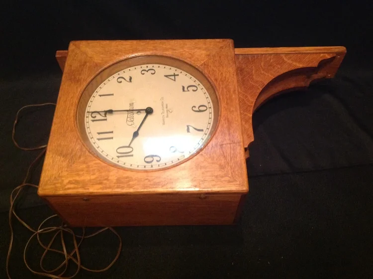 RAILWAY CLOCK.jpg