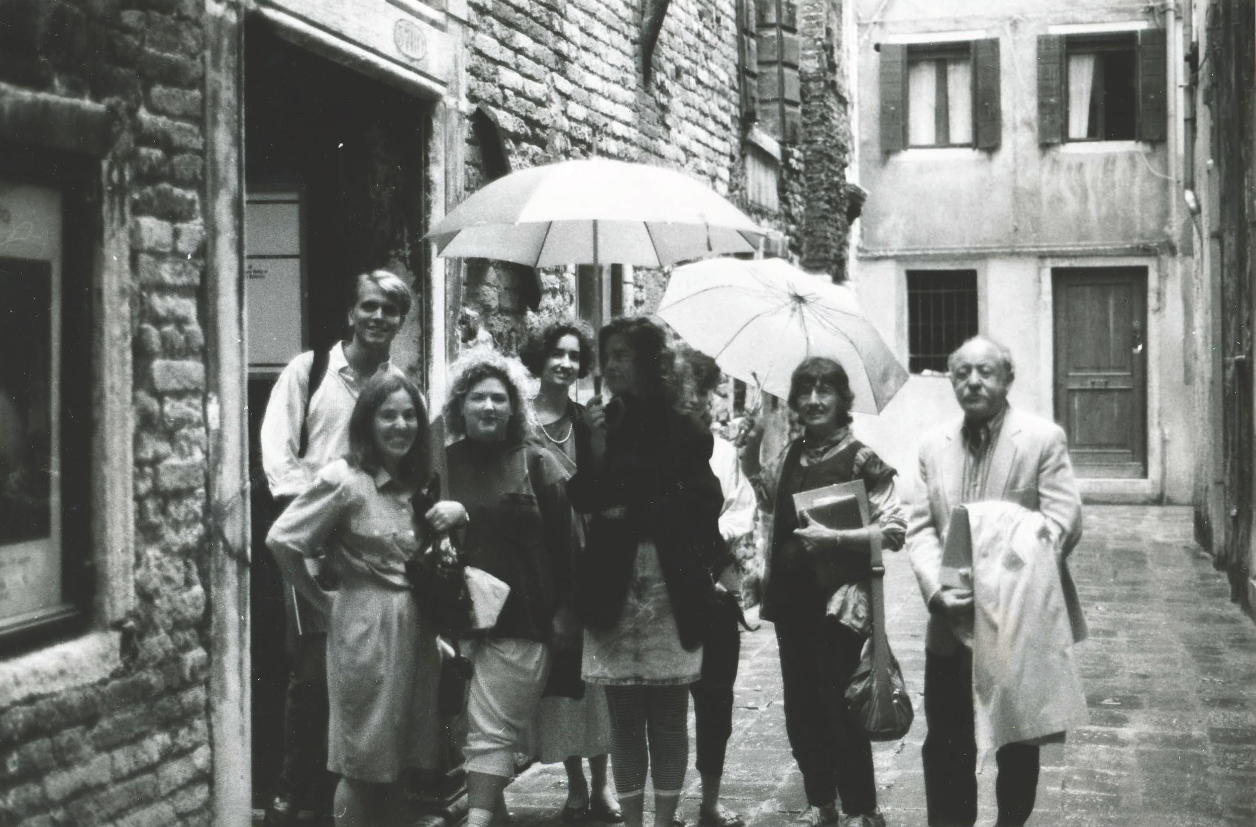 Faculty and students near the Palazzo Fortuny (1988)