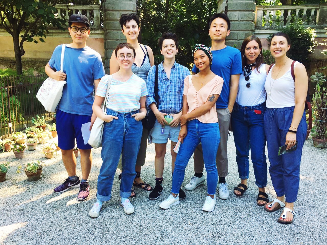 Students, along with Printmaking Instructor Andrea Santos, at the Botanical Garden in Padua