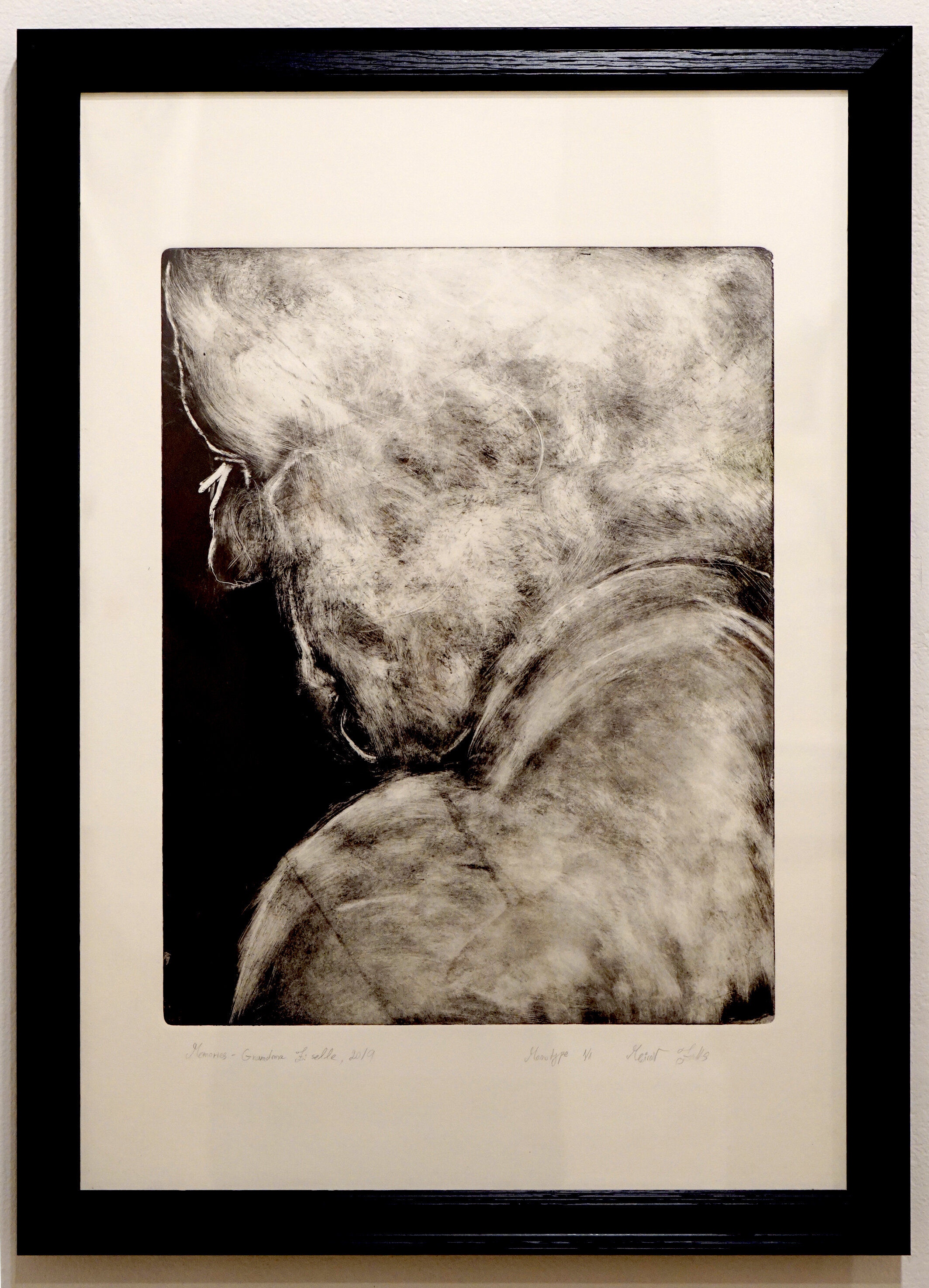  Meirav Zaks-Zilberman (PiV ‘19),  Memories - Grandma Ziselle , 2019. Monotype, 70 x 50 cm. 