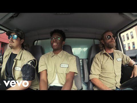 Dierks Bentley - Beers On Me ft. BRELAND, HARDY