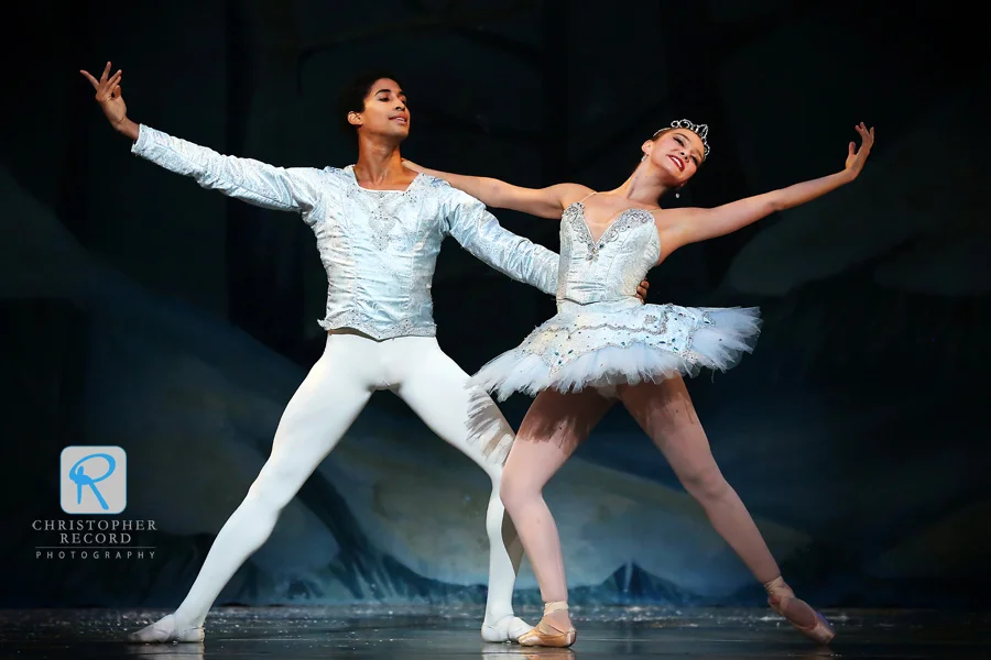 Snow Pas de Deux