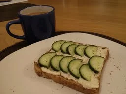 Toast which is savoury yet refreshing