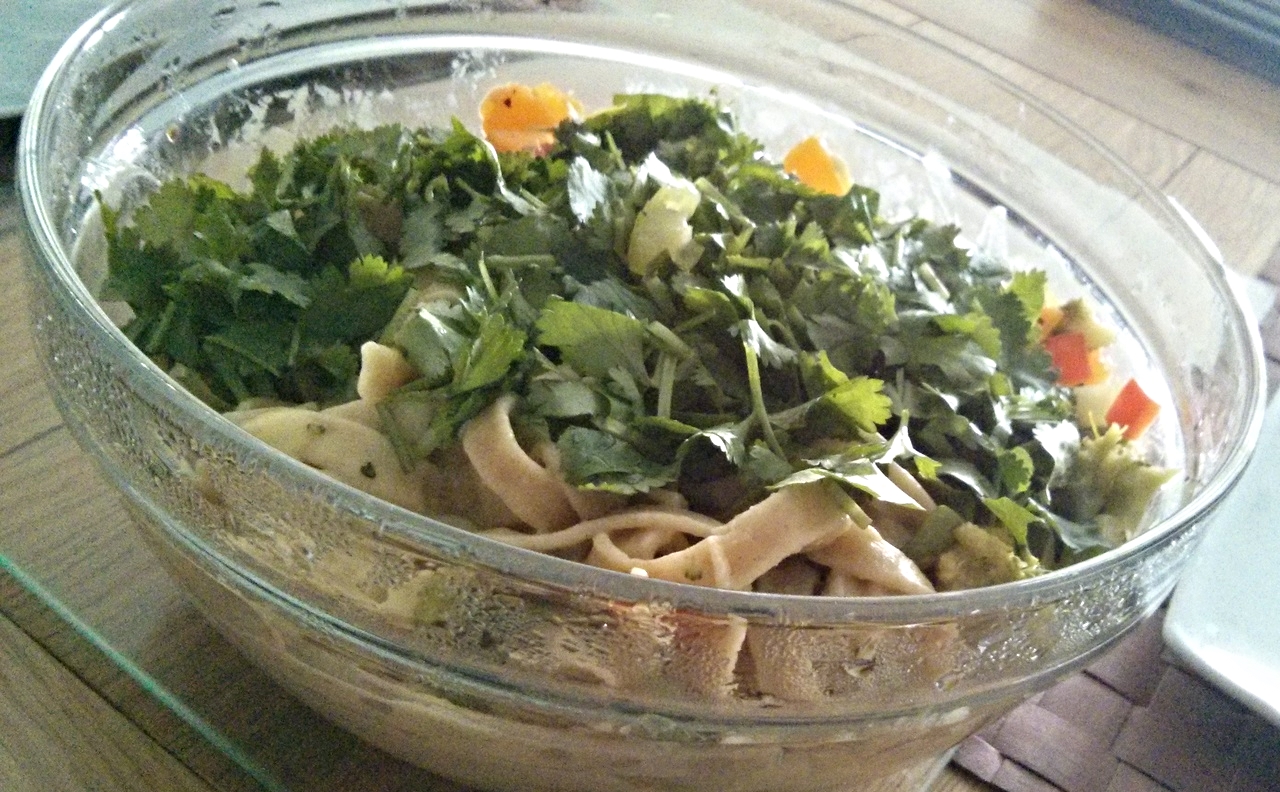 Tagliatelle with vegetables in a white sauce