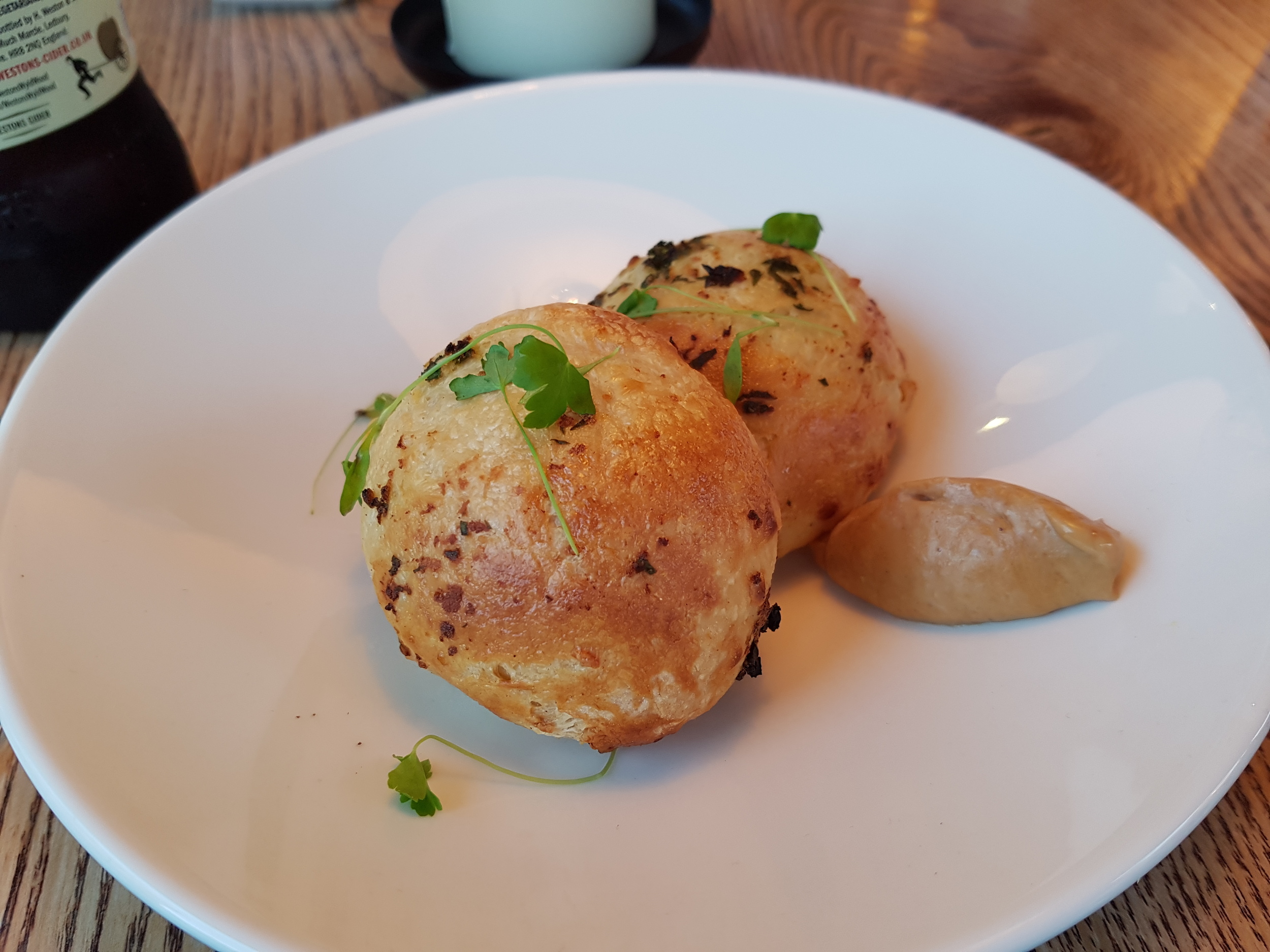 Garlic and rosemary bread with cashew butter