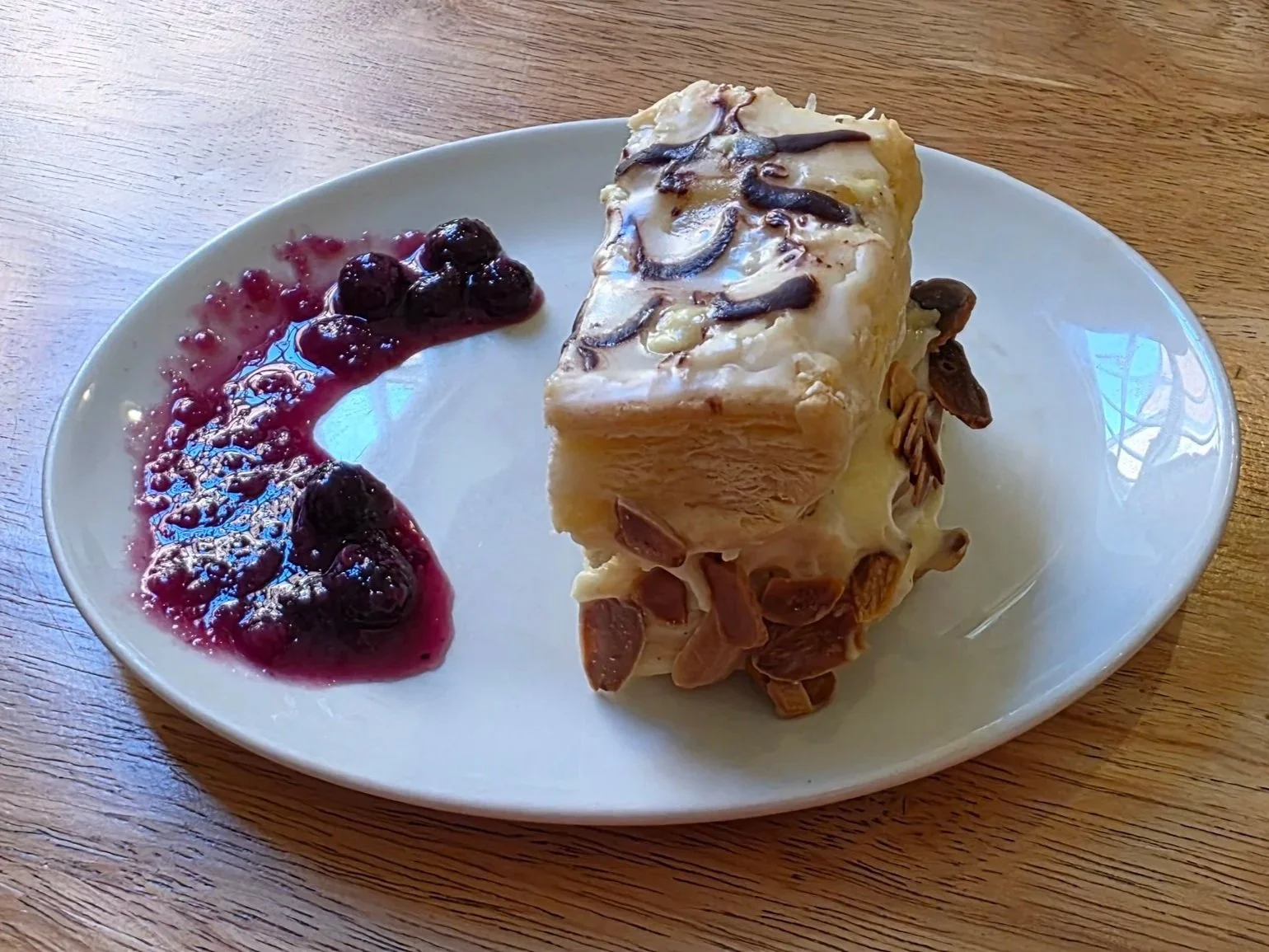 Almond and Vanilla Slice