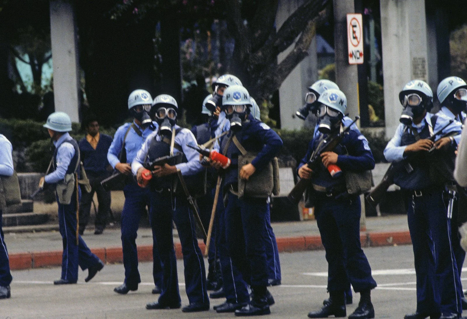 Policía Nacional de Guatemala. Foto: Jean-Merie Simon Guatemalan National Police, 1983 . Photo: Jean-Marie Simon 