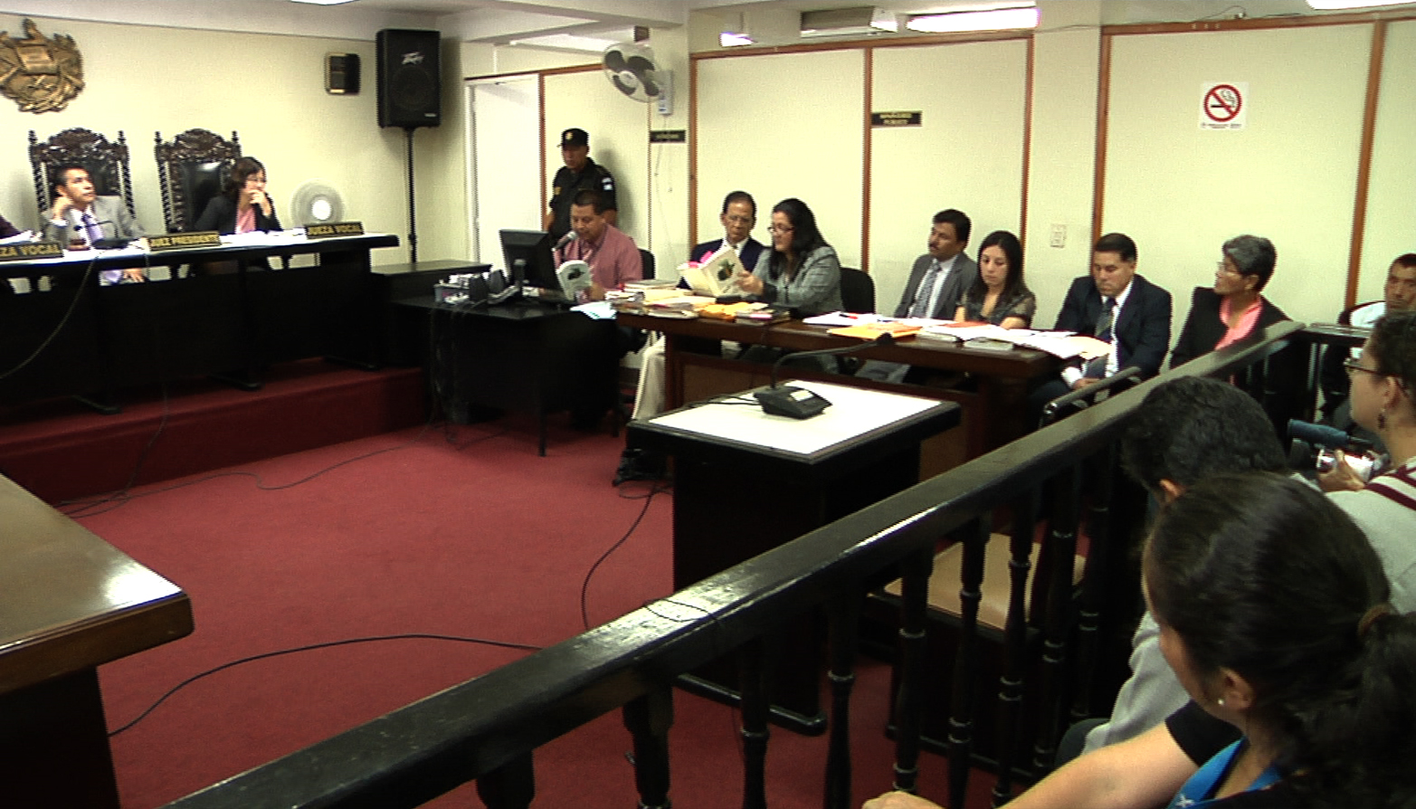 Juicio contra Felipe Cusanero, ex comisionado militar. Chimaltenango, Guatemala 2009. Foto: Armadillo Productions. Trial against Felipe Cusanero, ex military commissioner. Chimaltenango, Guatemala 2009. Photo: Armadillo Productions.