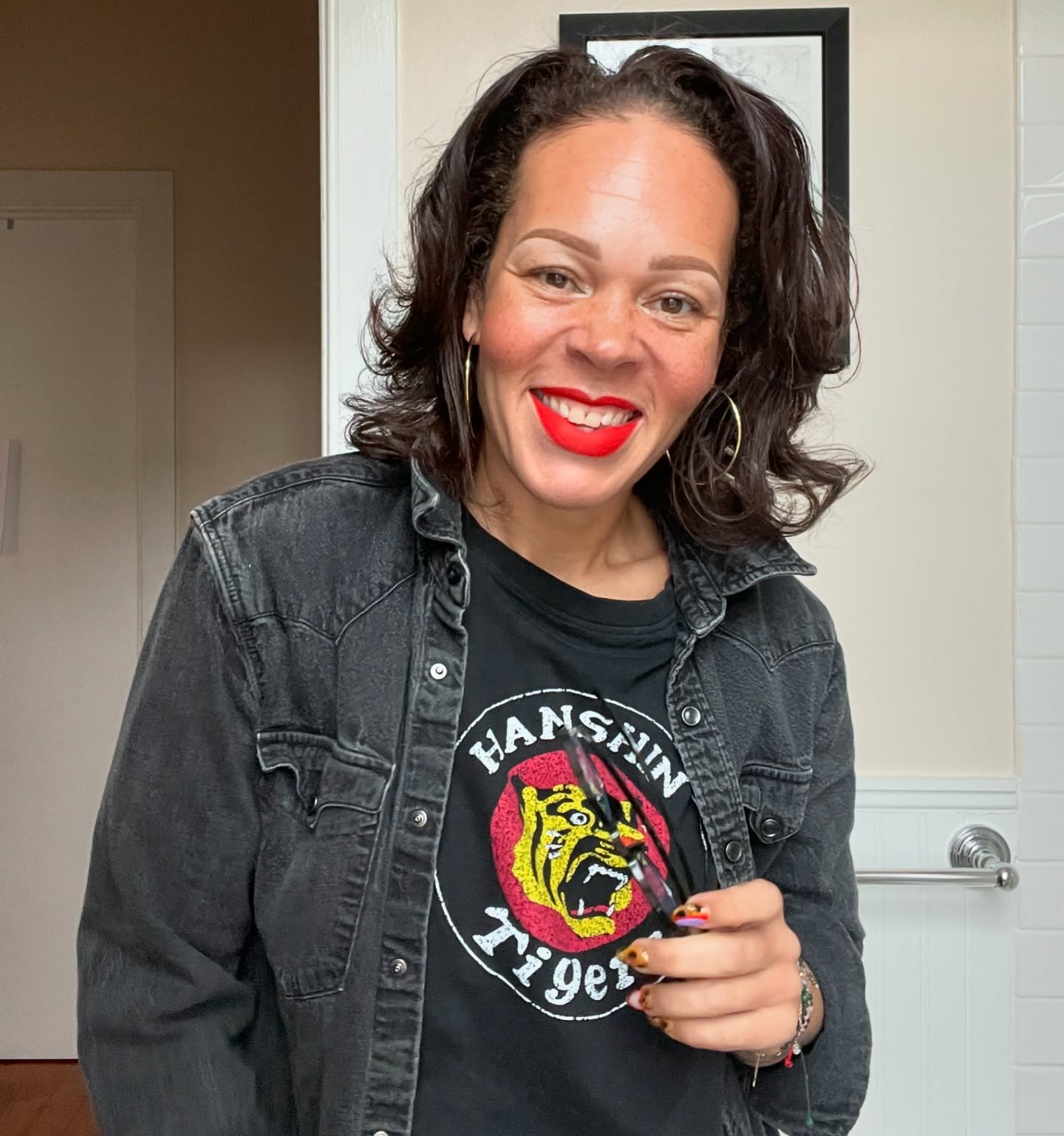 🎟️ Win 2 Free Tickets to Vision Board Vybes! 🎉

Hey, vibrant souls! Ready to boost your manifestation practice and join us for an unforgettable experience at Vision Board Vybes with me and @vybewellevents ? Here&rsquo;s your chance to win 2 FREE ti