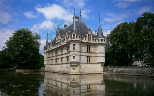 azay le rideau.jpg