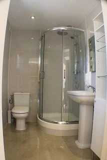 Arc en Bas - salle de douche.jpg
