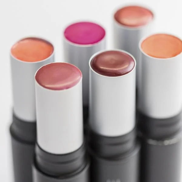 The_Anywhere_Creme_Multistick_600x.jpg