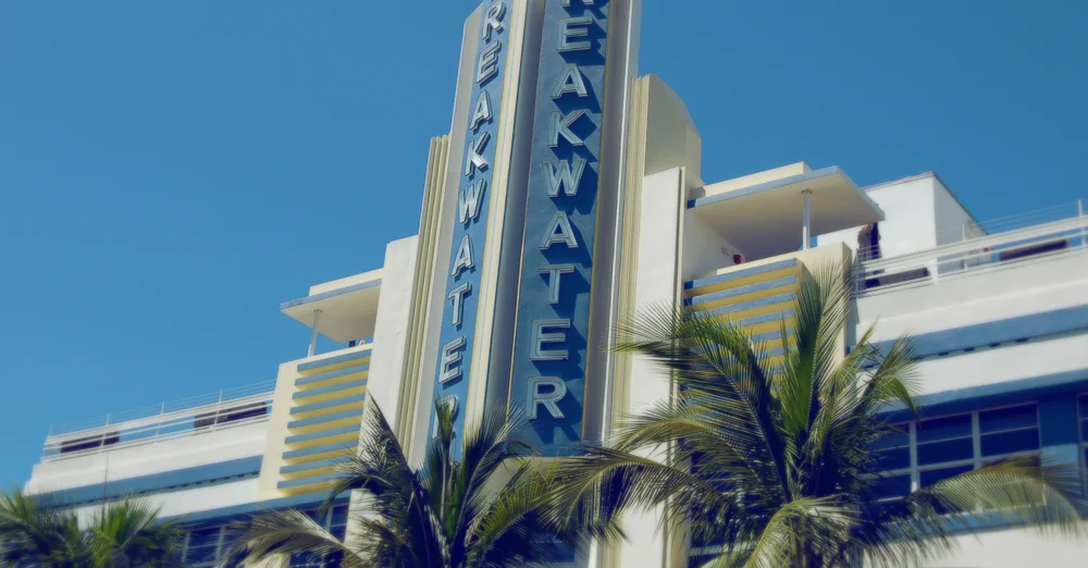MOTLEY_MIAMI_breakwater_08.jpg