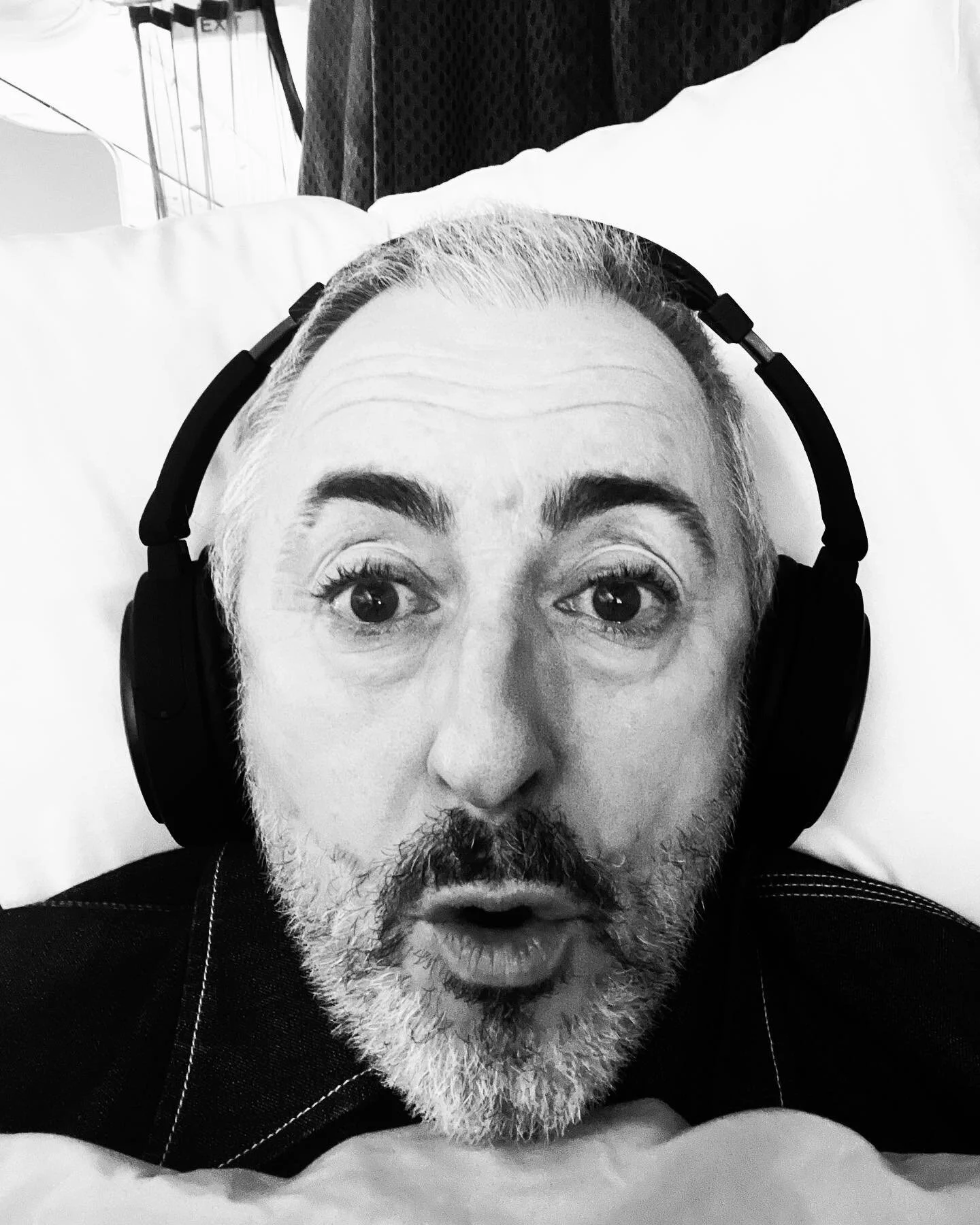 If you are seeing this, it means I have posted a picture from the skies above the Atlantic Ocean!! What the actual?!
update: it worked! I am seeing it too!
#cannotcompute