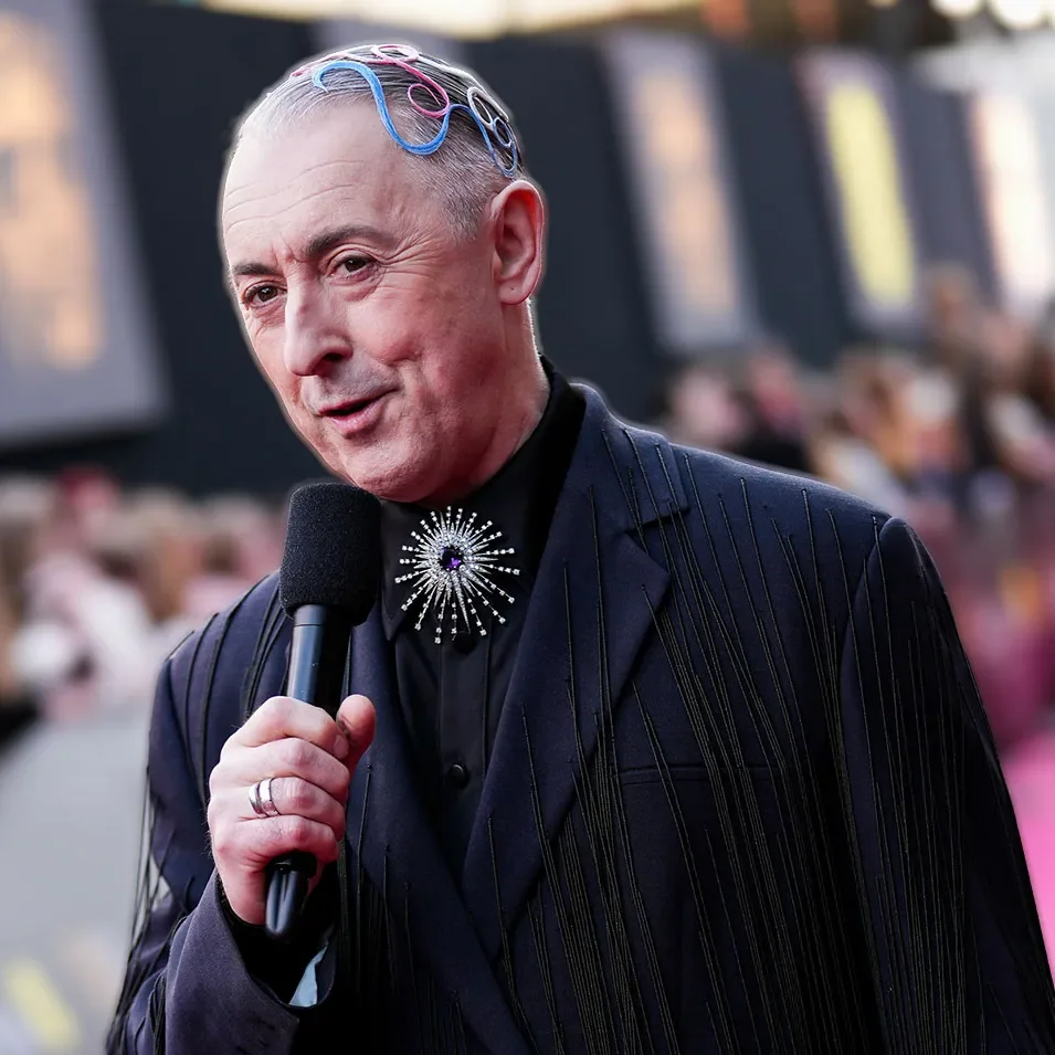 ALAN CUMMING HAIR 220226 main1.webp