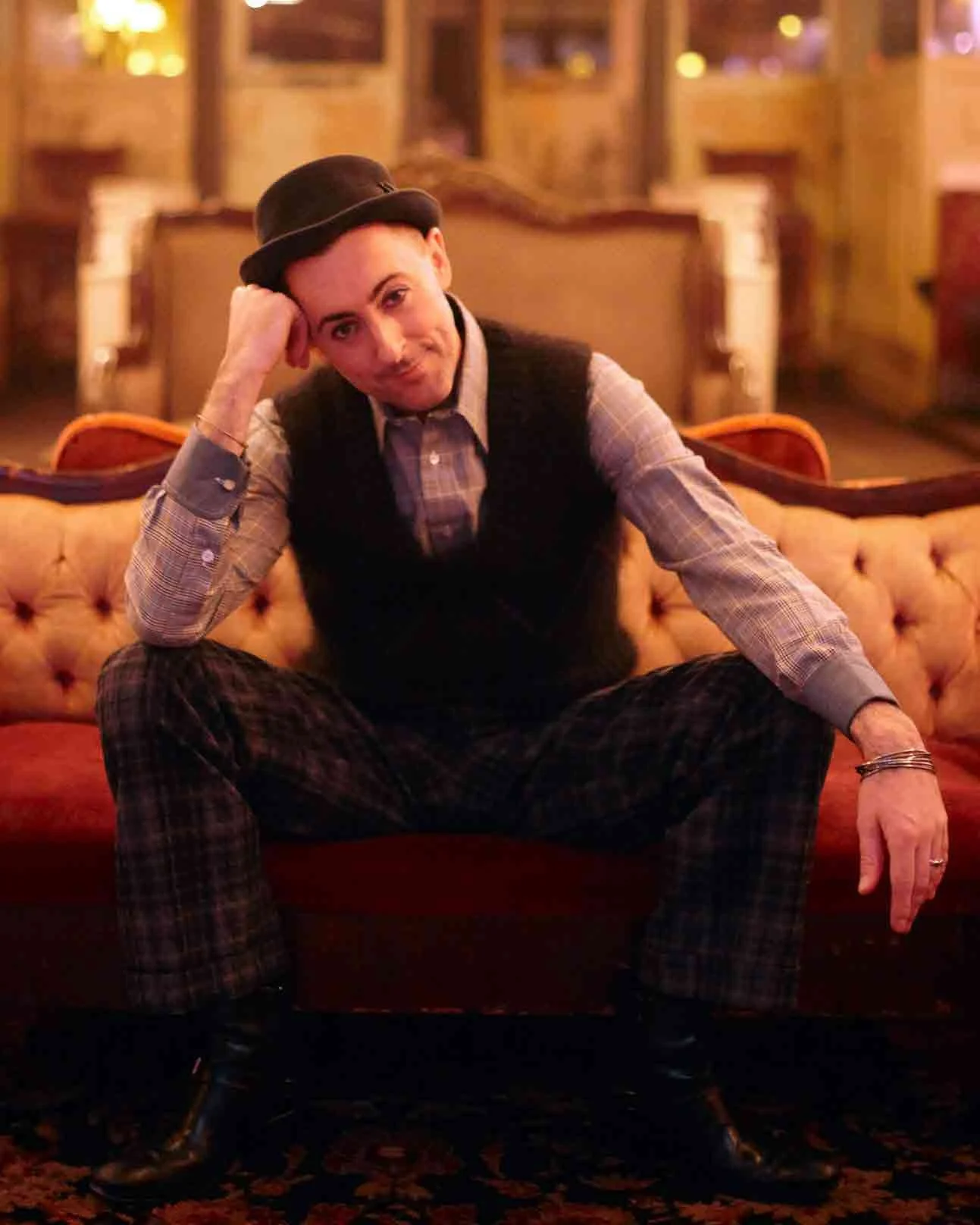 Alan-Cumming_01 (1).jpg