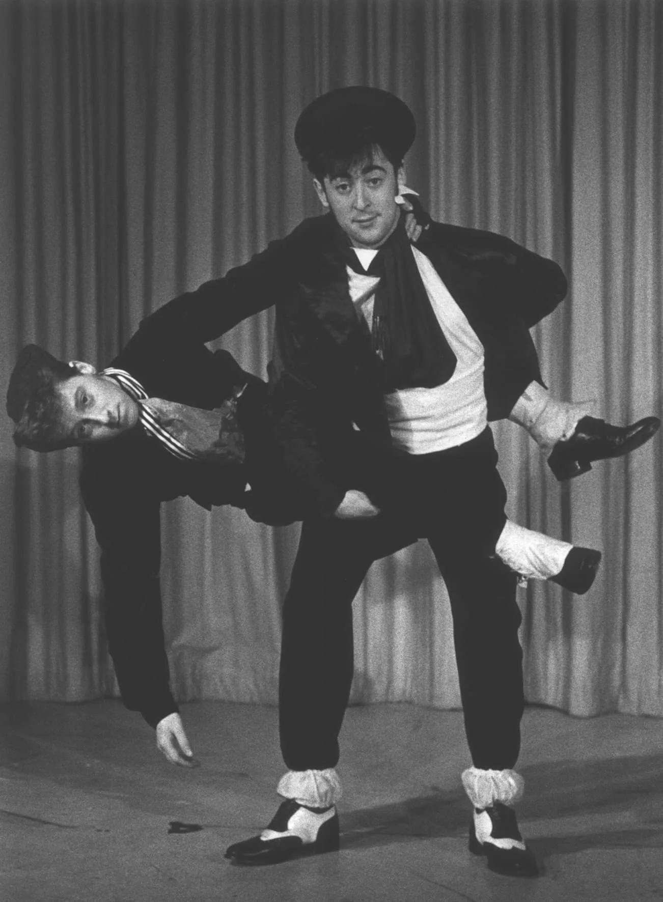 Publicity shot for p 28.JPG