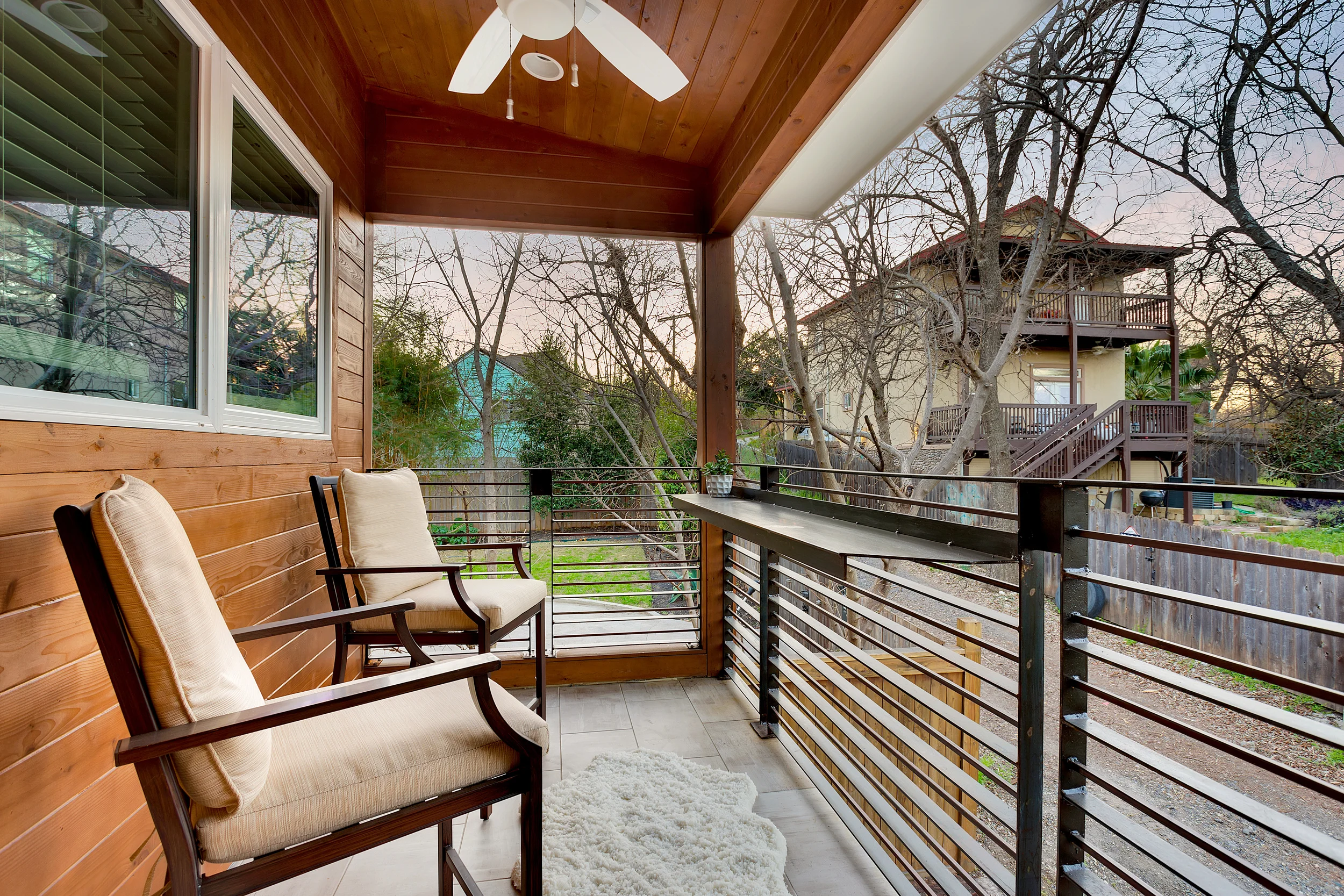 29_2206 East 9th Unit B.jpg